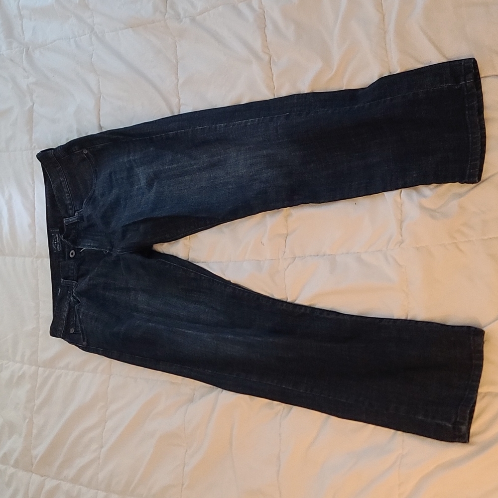 Lucky Brand 32w/30L men's straight jeans.